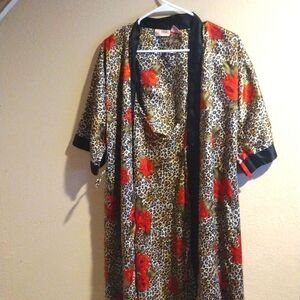 2 Piece Vintage Robe and Pajamas Set Leopard Print Rose by Liz Banks S